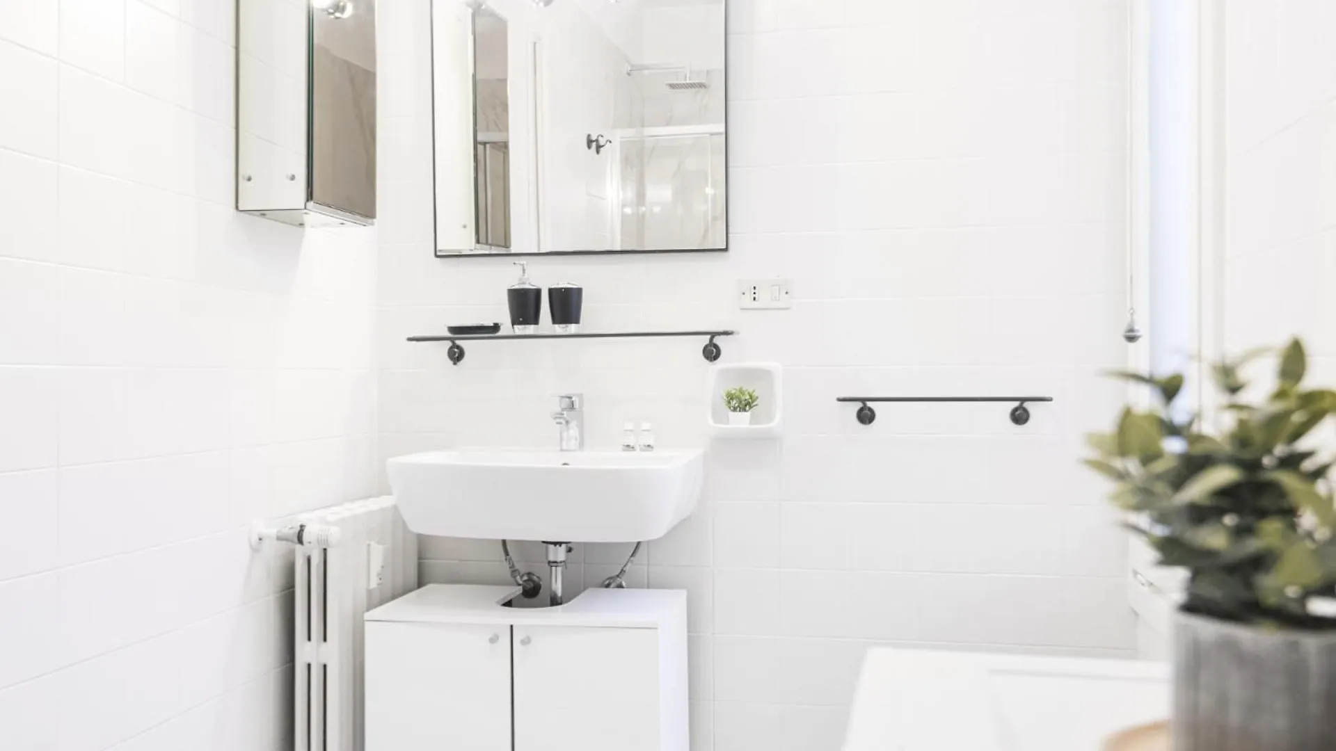 Easylife - Rifugio Elegante In Porta Romana Milan 0*,  Italy