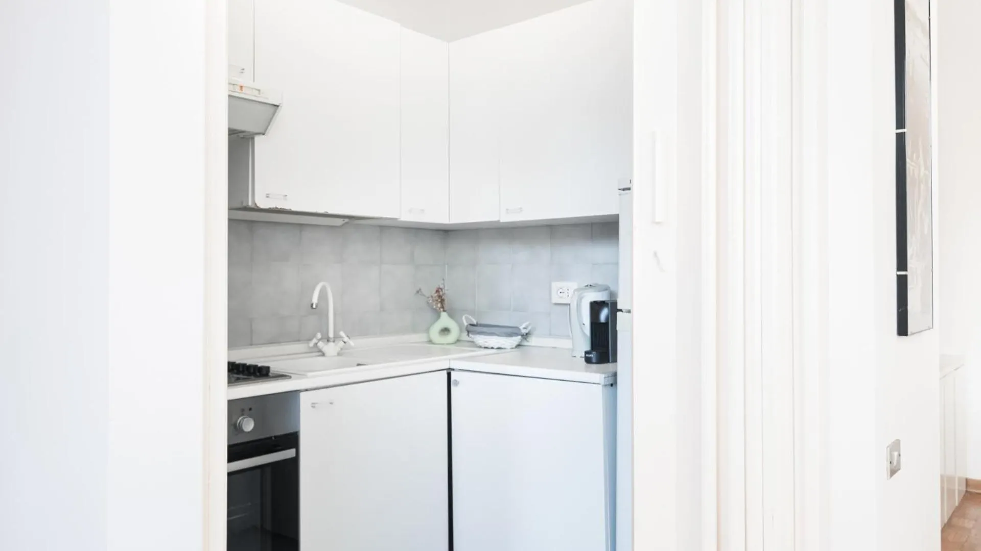 Easylife - Rifugio Elegante In Porta Romana Milan 0*,  Italy